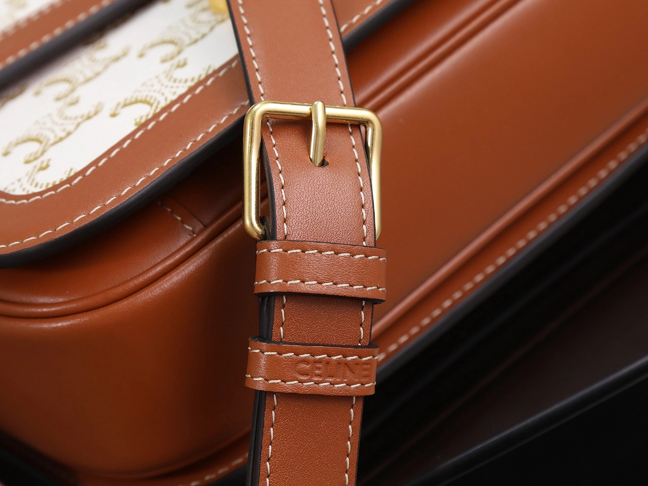 MoistureWicking Celine Triomphe Bags 78388