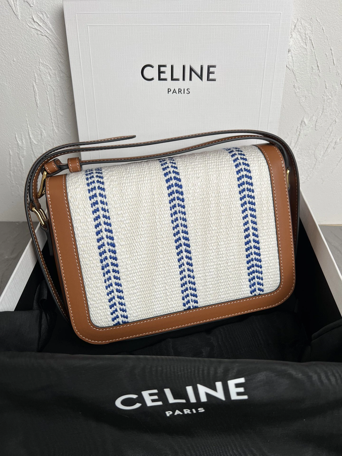 Flexible Celine Triomphe Bags 78383