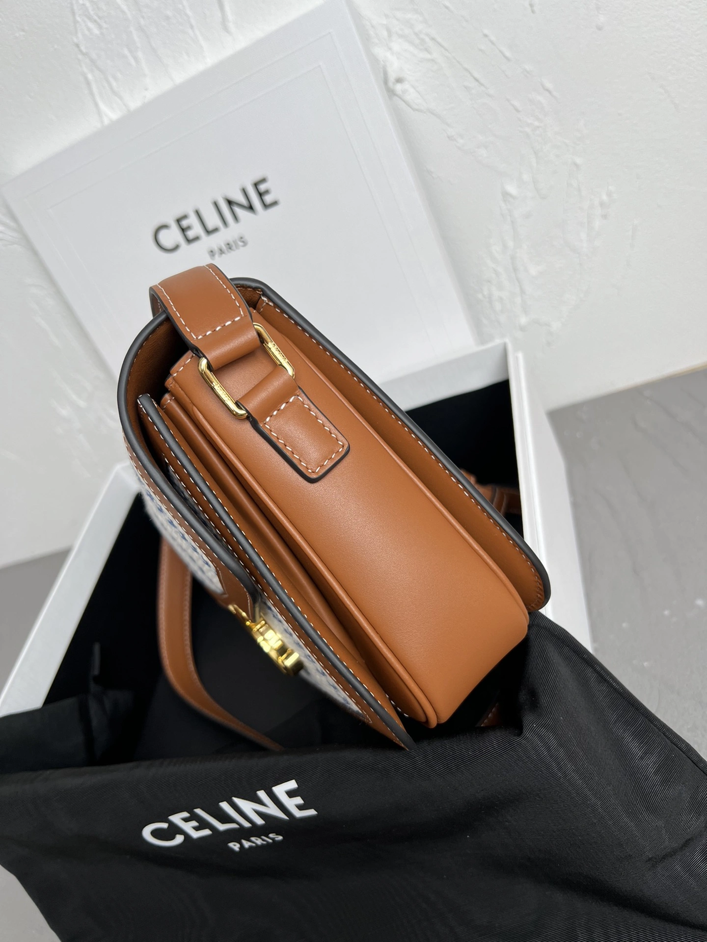 Flexible Celine Triomphe Bags 78383