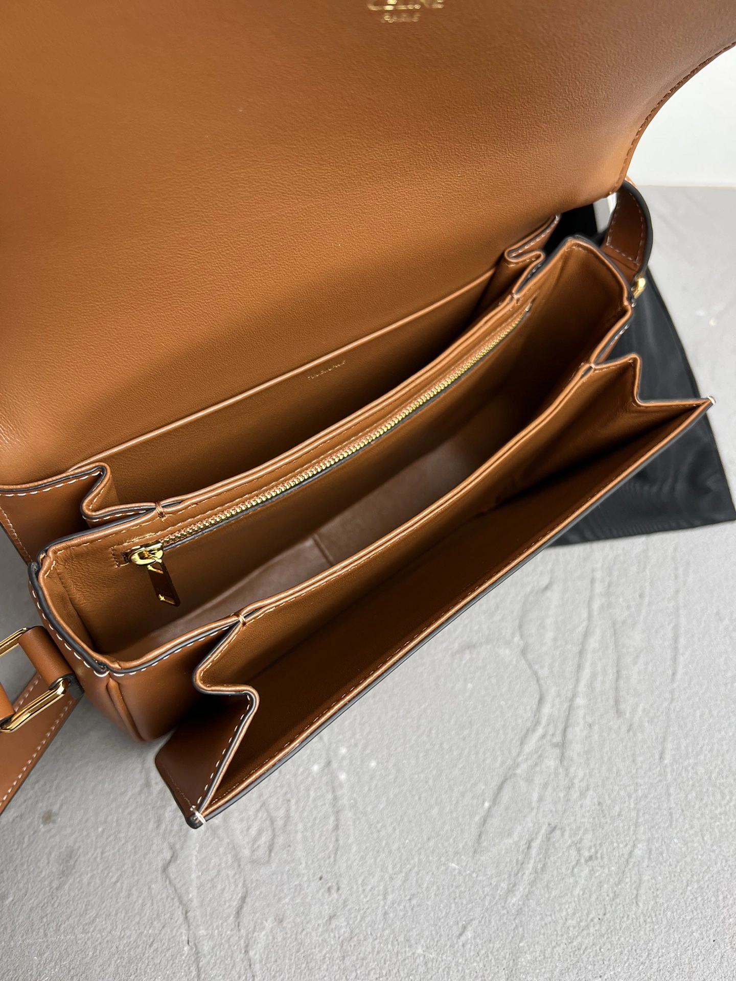 Flexible Celine Triomphe Bags 78383