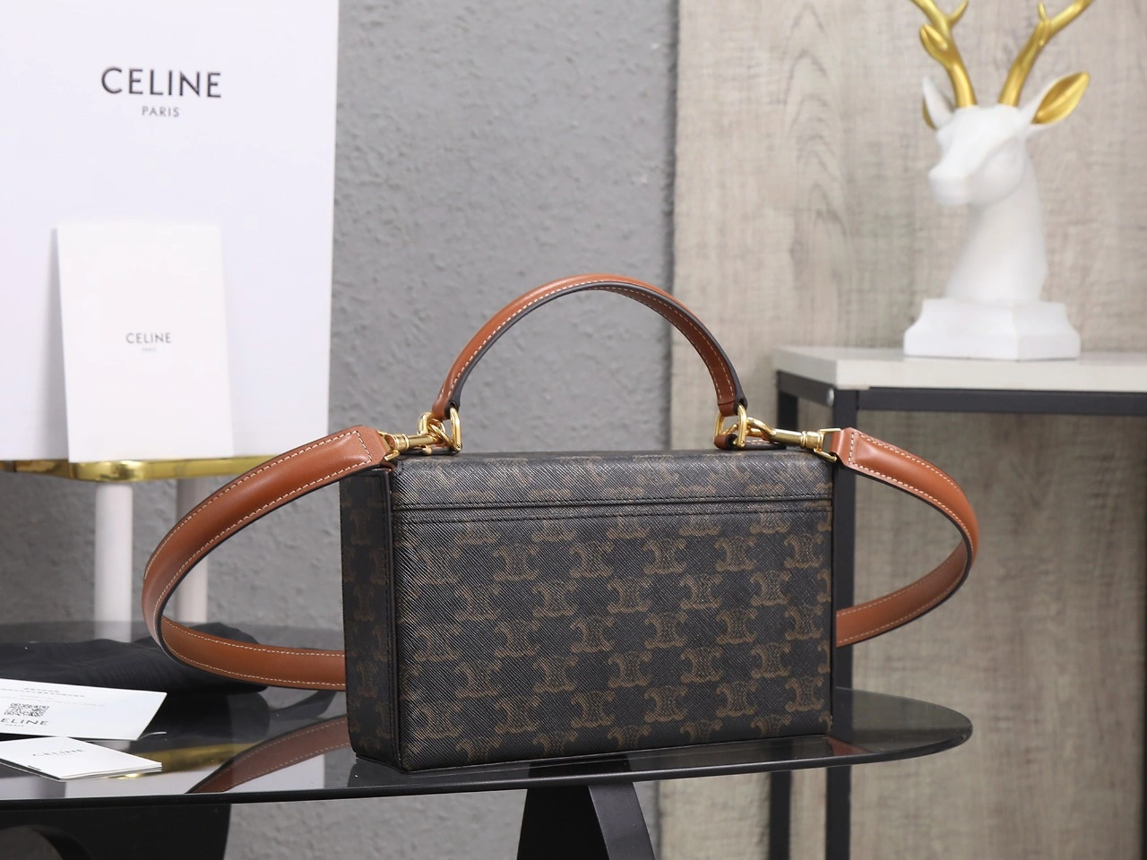 Breathable Celine Triomphe Bags 78399