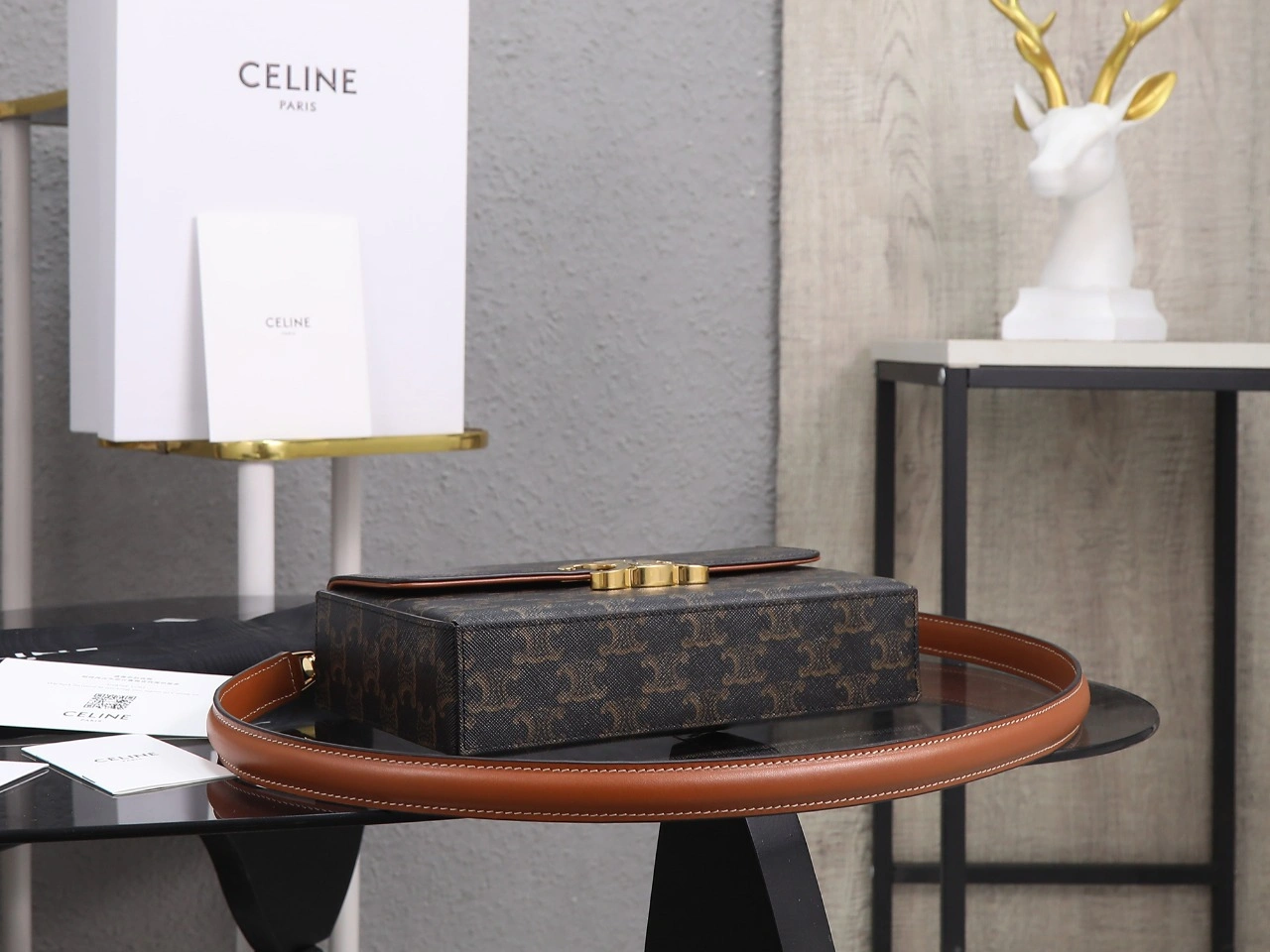Breathable Celine Triomphe Bags 78399