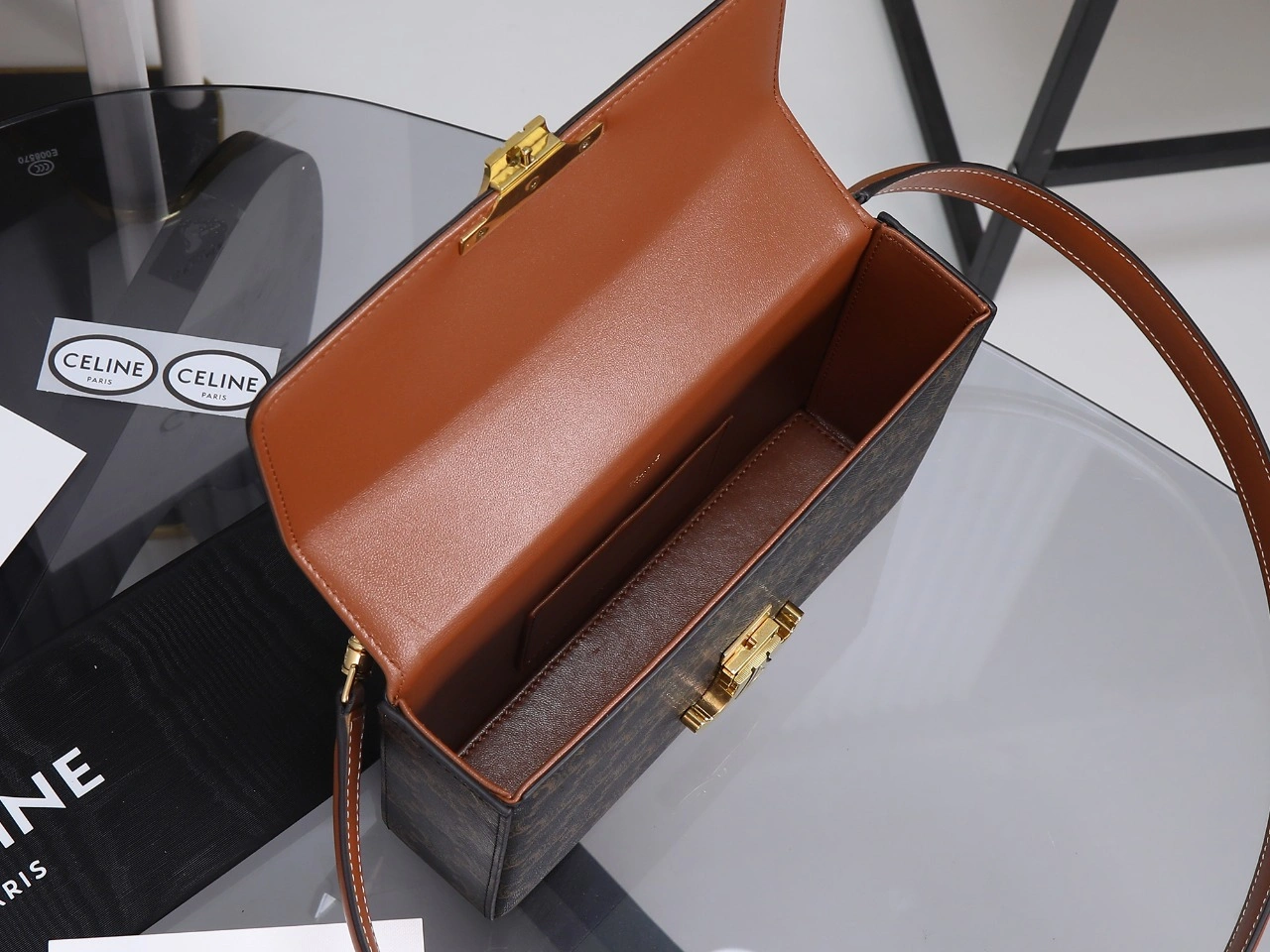 Breathable Celine Triomphe Bags 78399