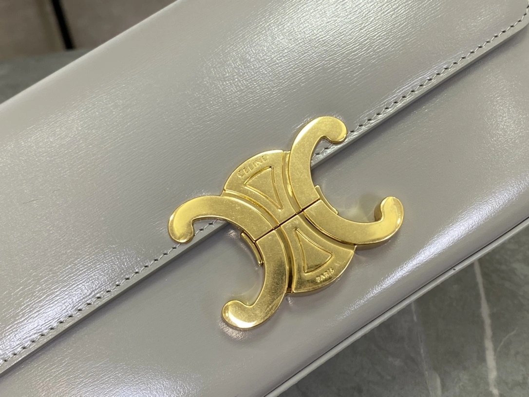 Trendsetting Celine Triomphe Bags 94540