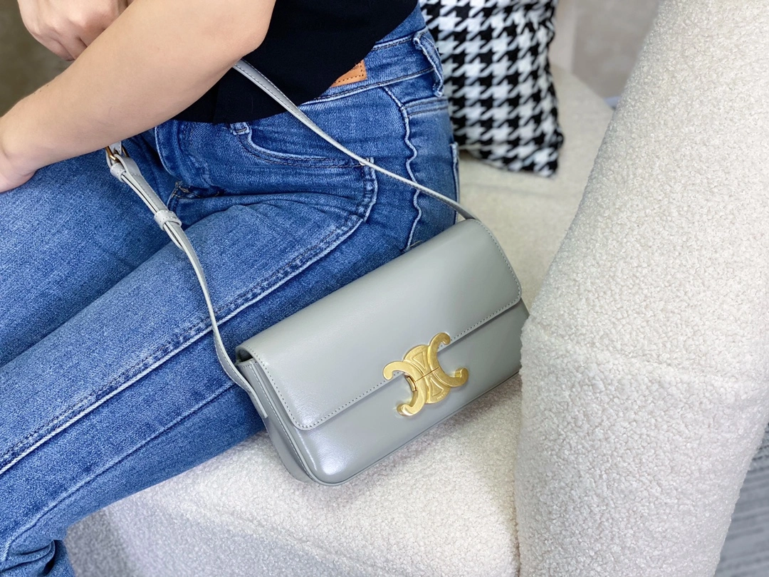 Trendsetting Celine Triomphe Bags 94540