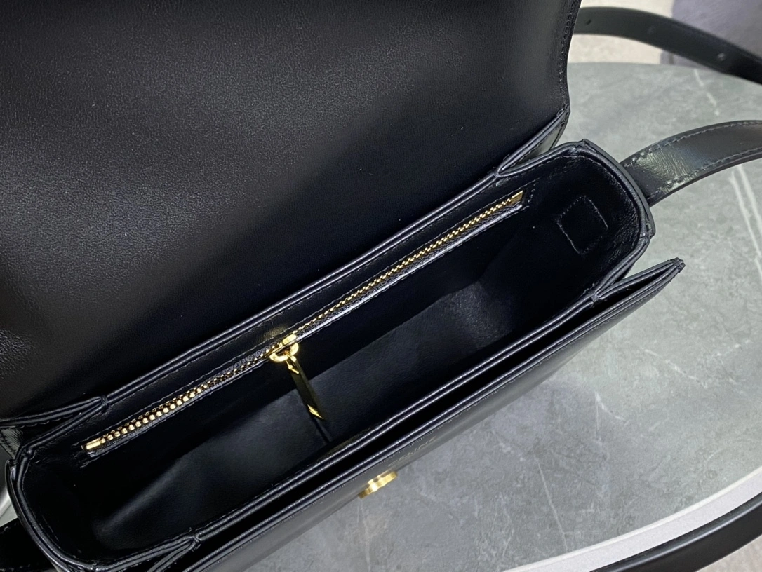 Upgraded Celine Triomphe Bags 94500
