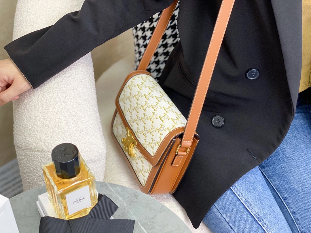 Youthful Celine Triomphe Bags 94526