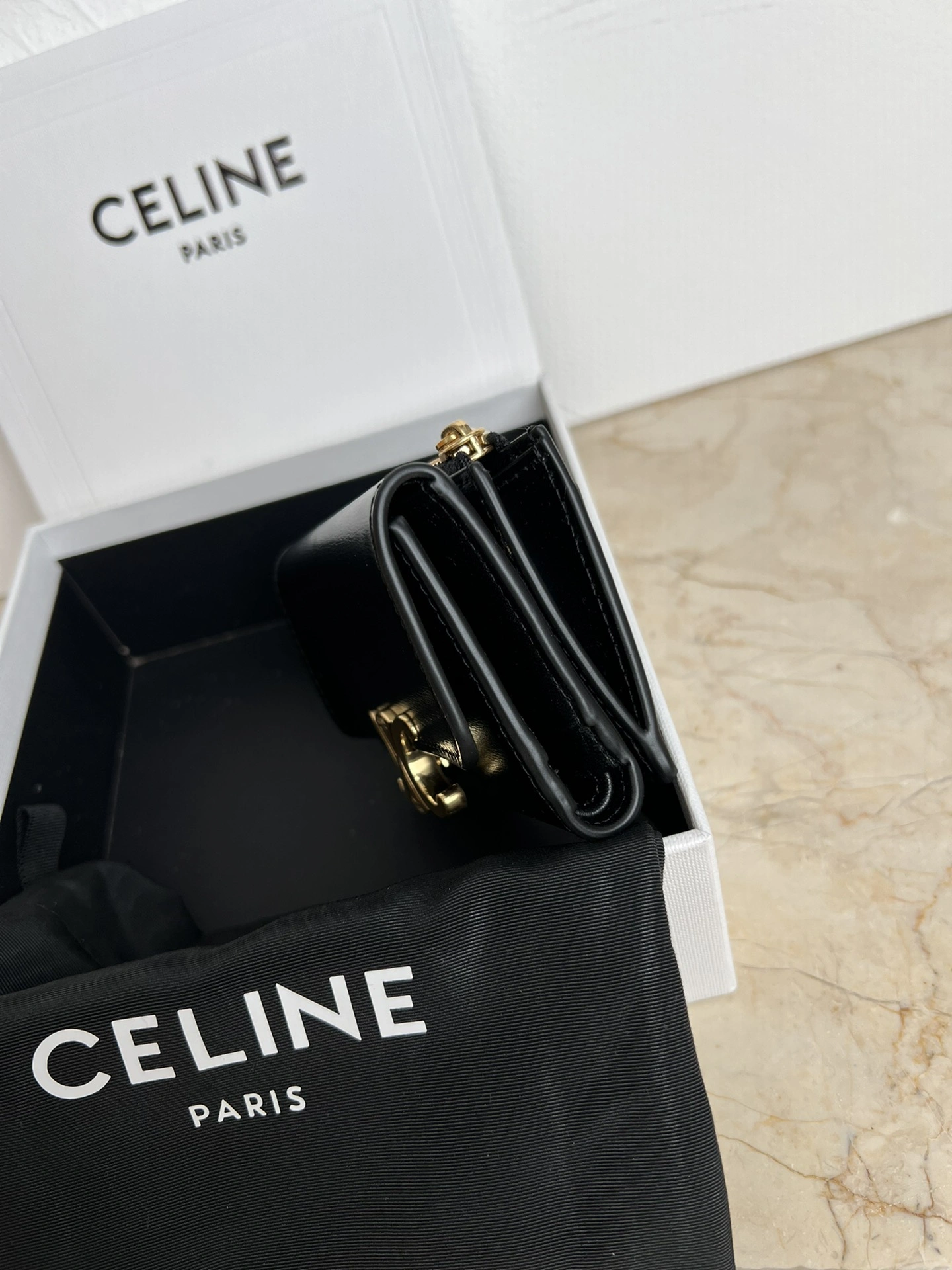Celine Wallets Purse Lightweight 71810