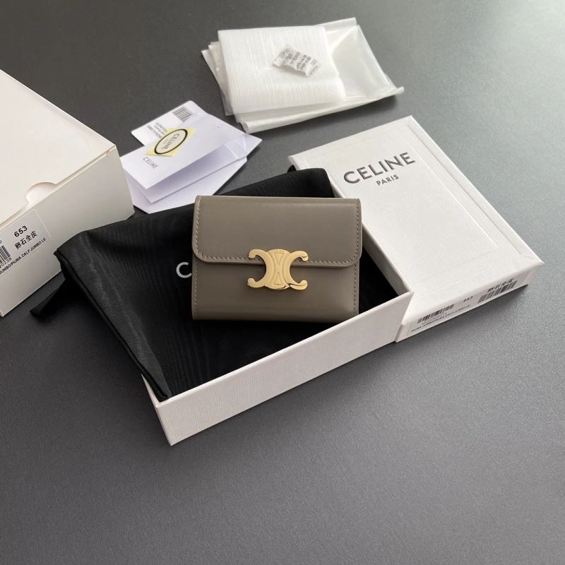 Bold Celine Wallets Purse 68537