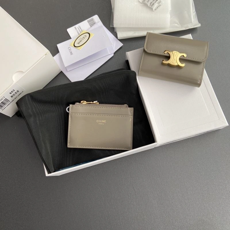 Bold Celine Wallets Purse 68537
