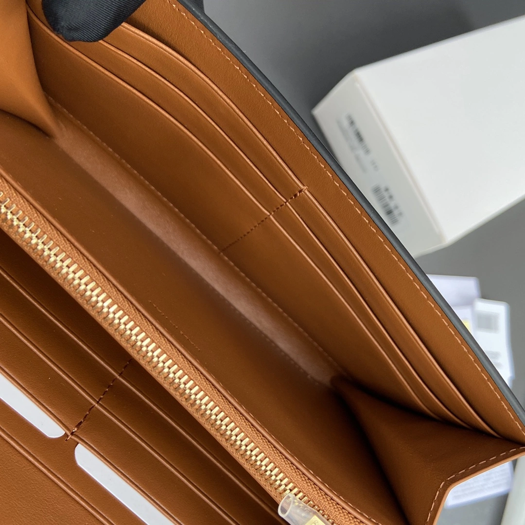 Celine Wallets Purse FashionForward 56686