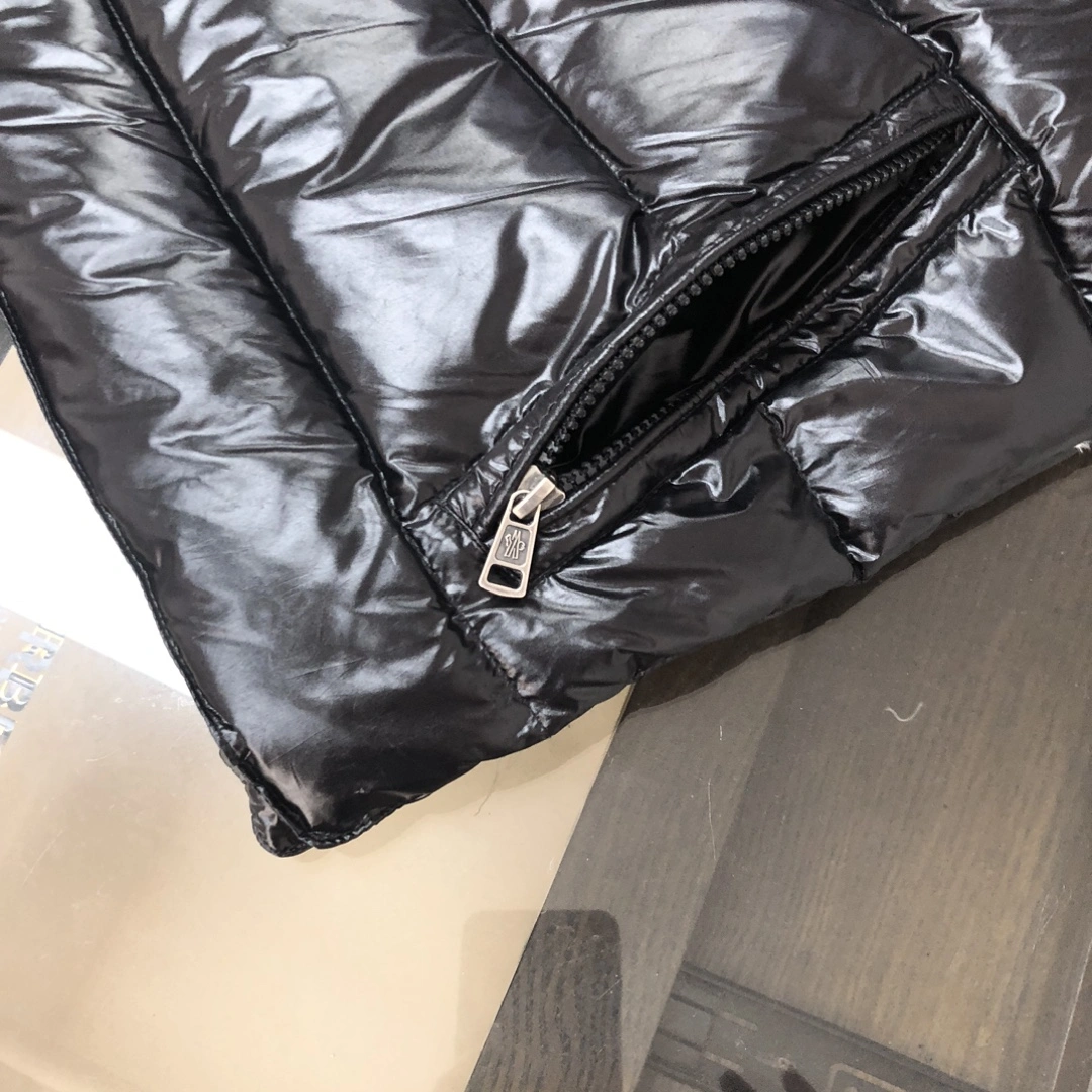Modern Champion Down Jackets 107561