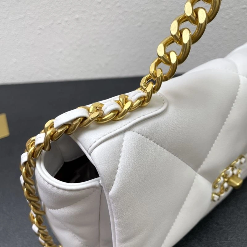 Chanel 19 Bags Comfortable 84442