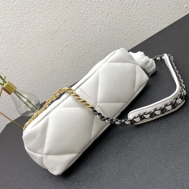 Chanel 19 Bags Comfortable 84442