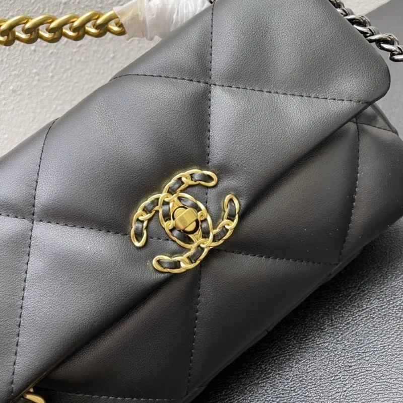 Chanel 19 Bags Youthful 84440