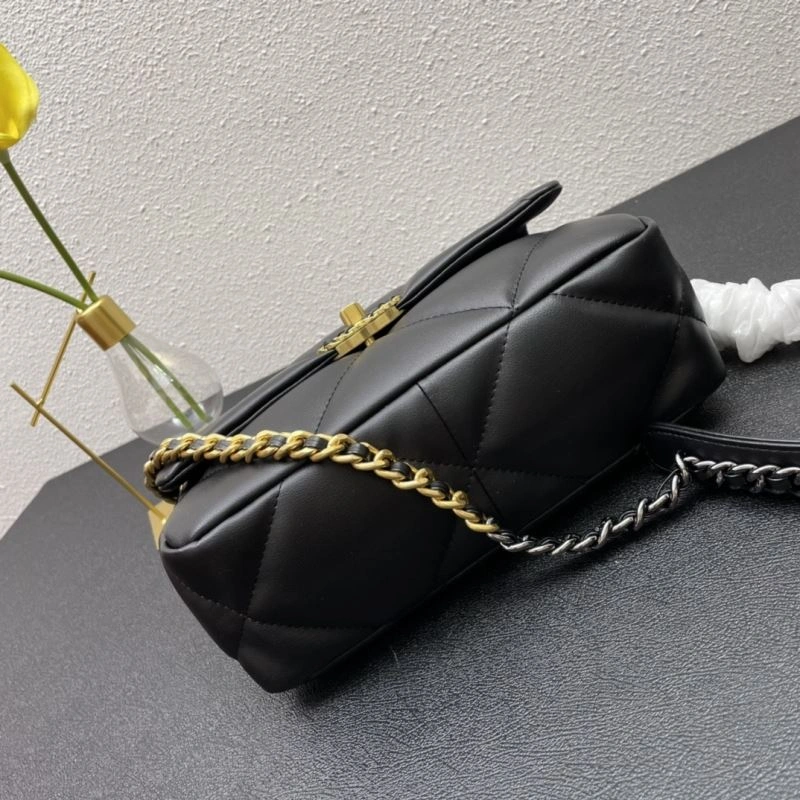 Chanel 19 Bags Youthful 84440