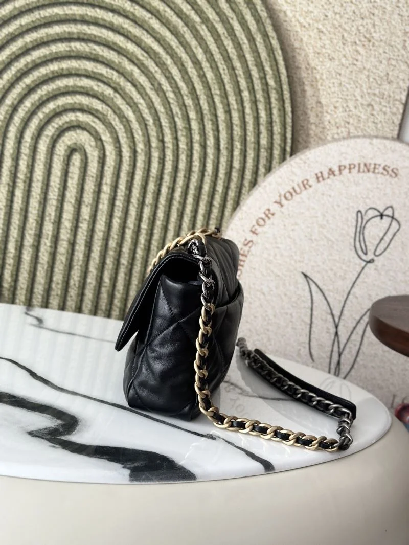 FashionForward Chanel 19 Bags 53739