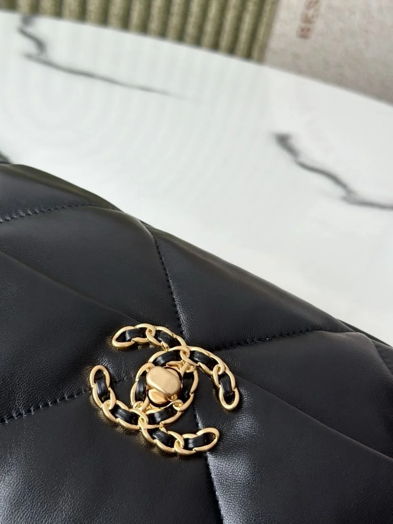 FashionForward Chanel 19 Bags 53739