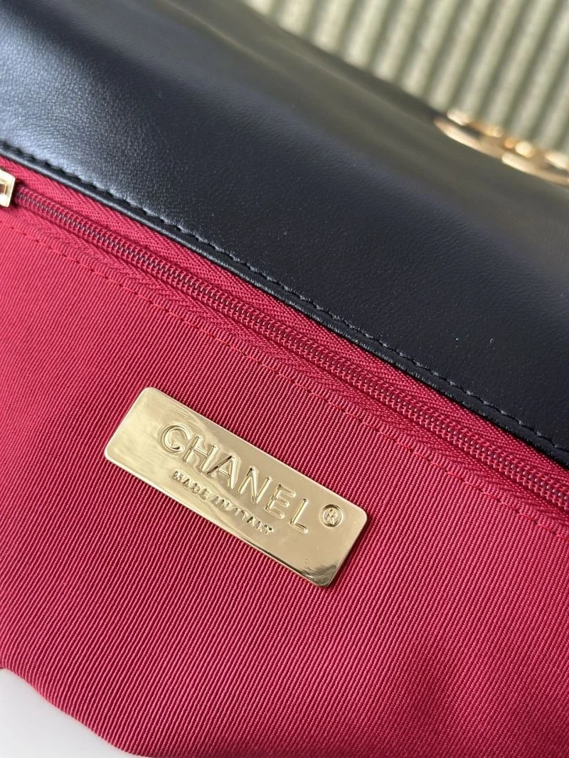 FashionForward Chanel 19 Bags 53739