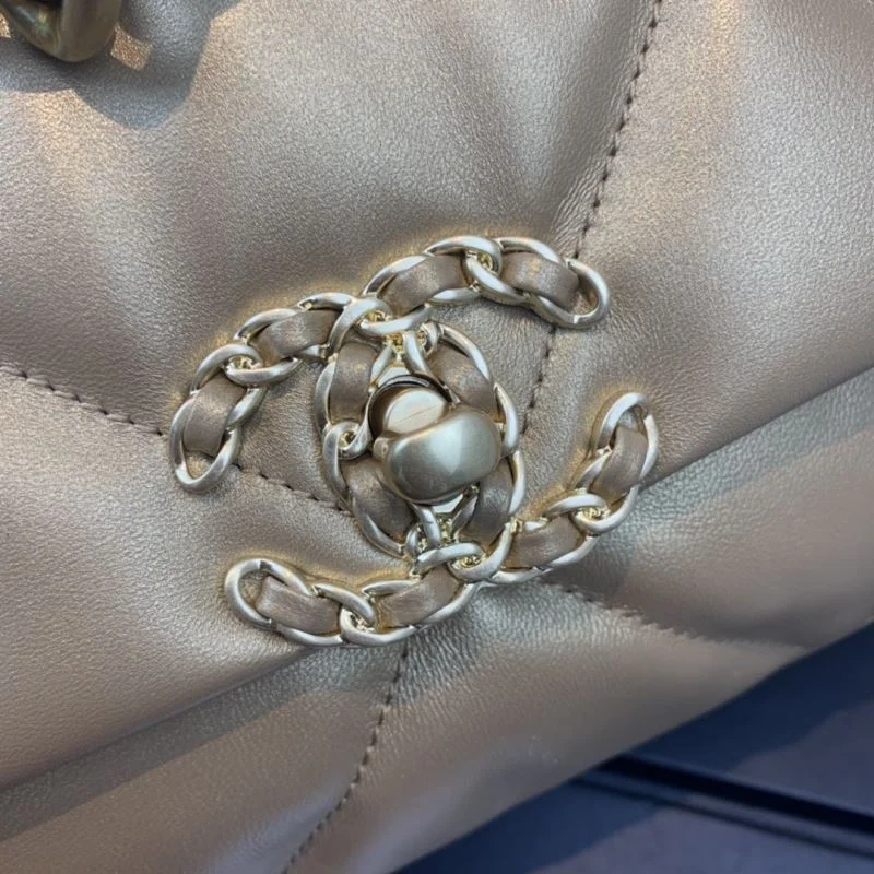 Chanel 19 Bags TimelessDesign 55594