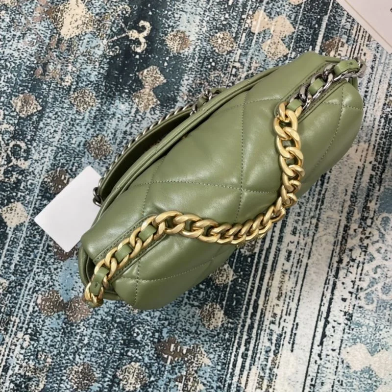 Chanel 19 Bags SunProtective 55593