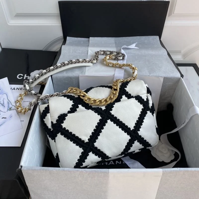 FashionForward Chanel 19 Bags 55581