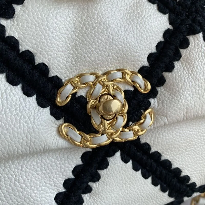 FashionForward Chanel 19 Bags 55581