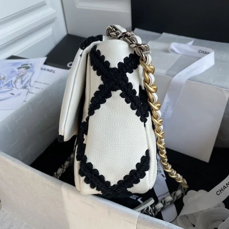 FashionForward Chanel 19 Bags 55581