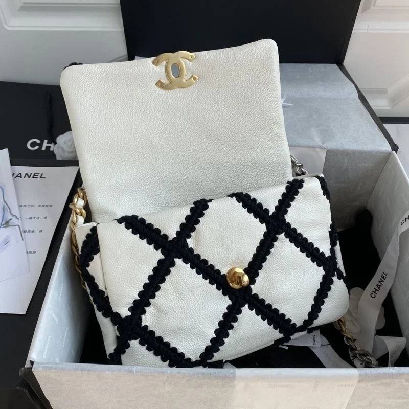 FashionForward Chanel 19 Bags 55581
