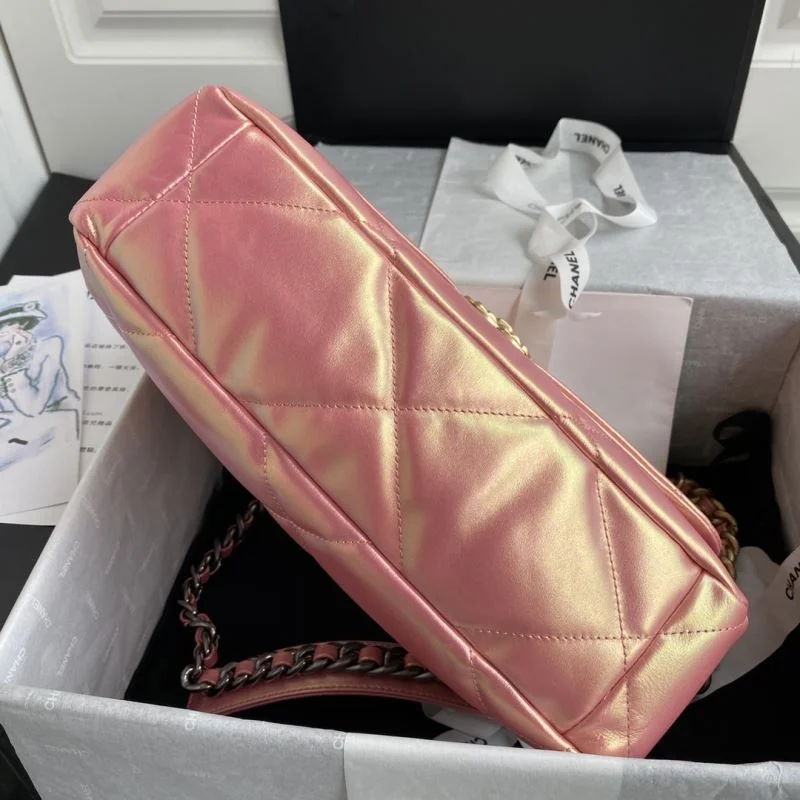 Chanel 19 Bags Vibrant 55580