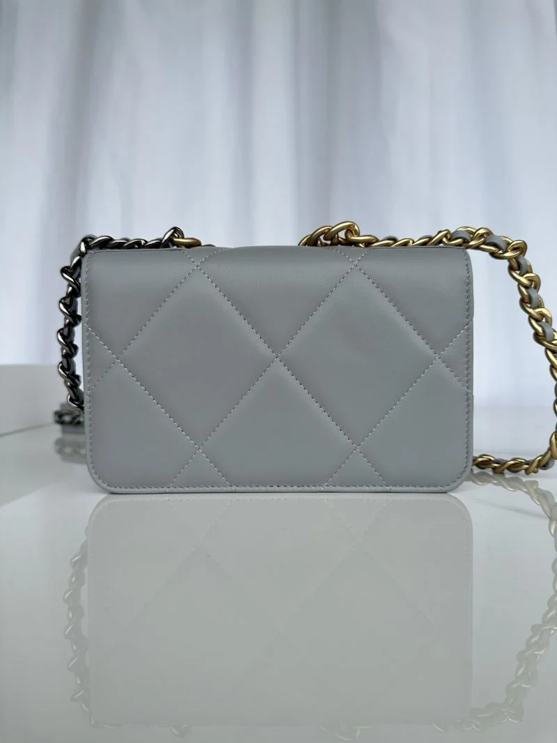 Snug Chanel 19 Bags 55570