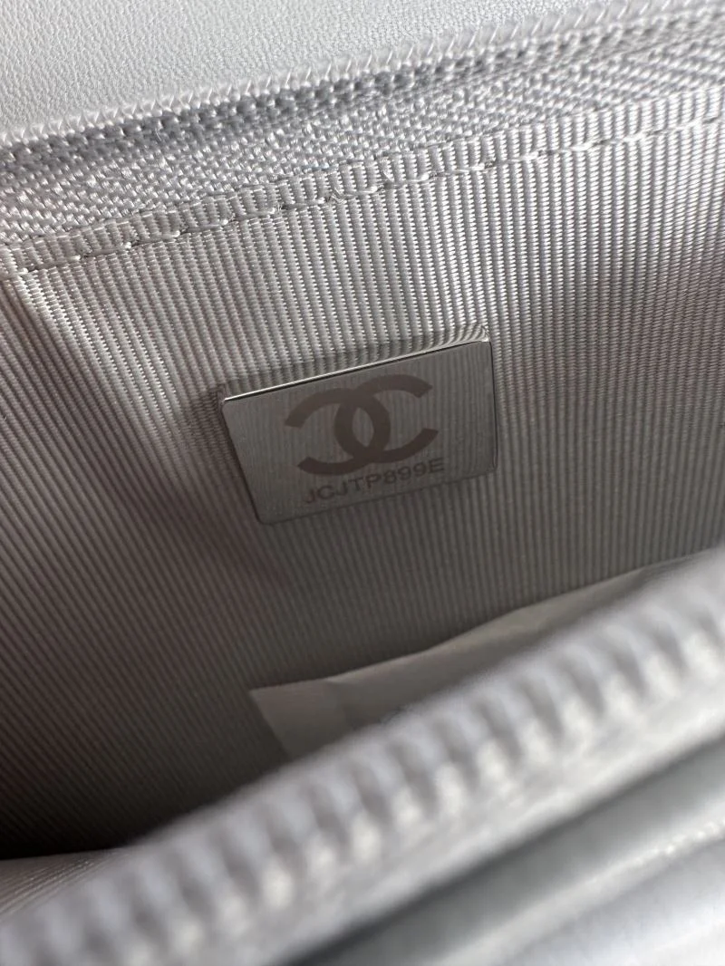 Snug Chanel 19 Bags 55570