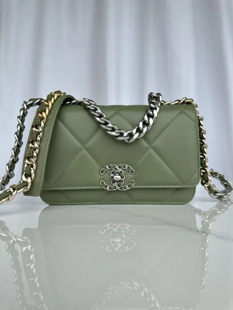 Chanel 19 Bags Stretchable 55566