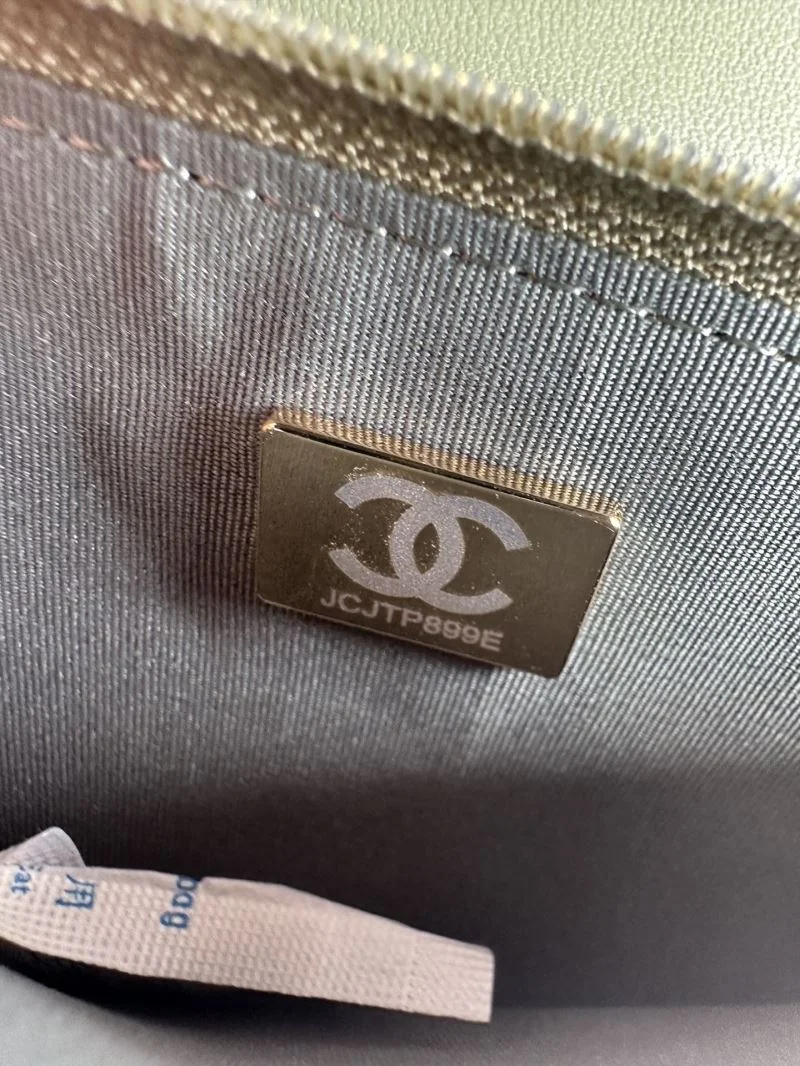 Chanel 19 Bags StreetReady 55568