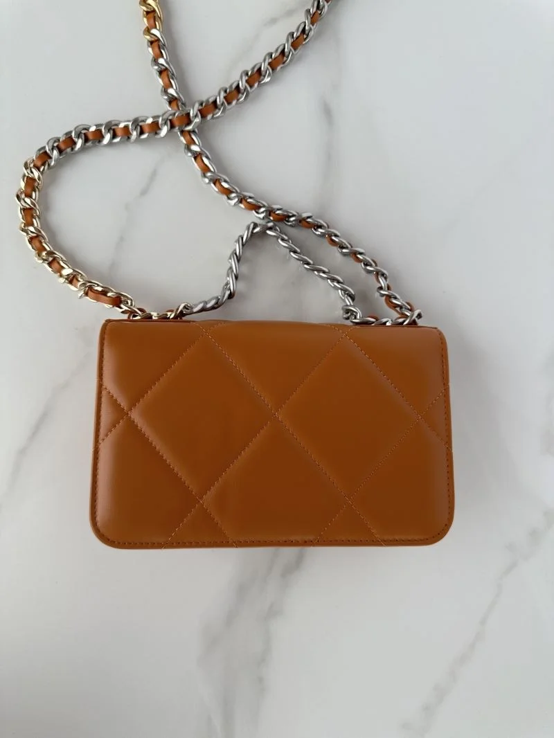 Chanel 19 Bags FreshLook 55564