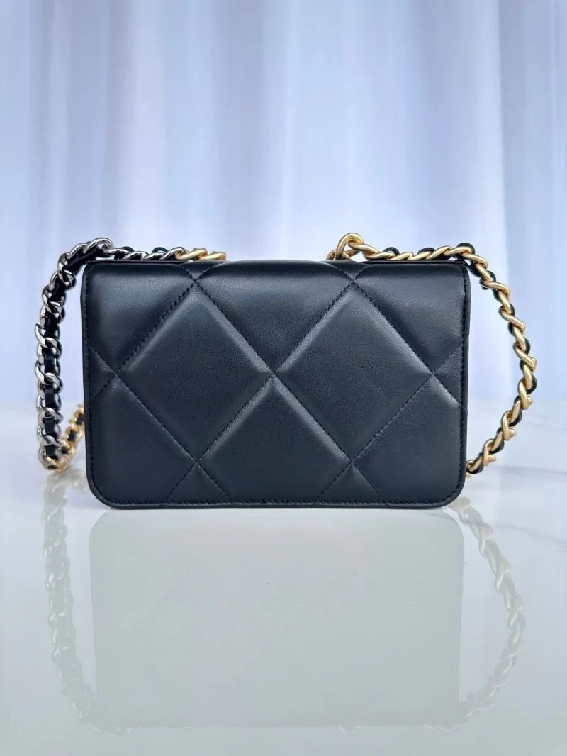 Chanel 19 Bags Soft 55560