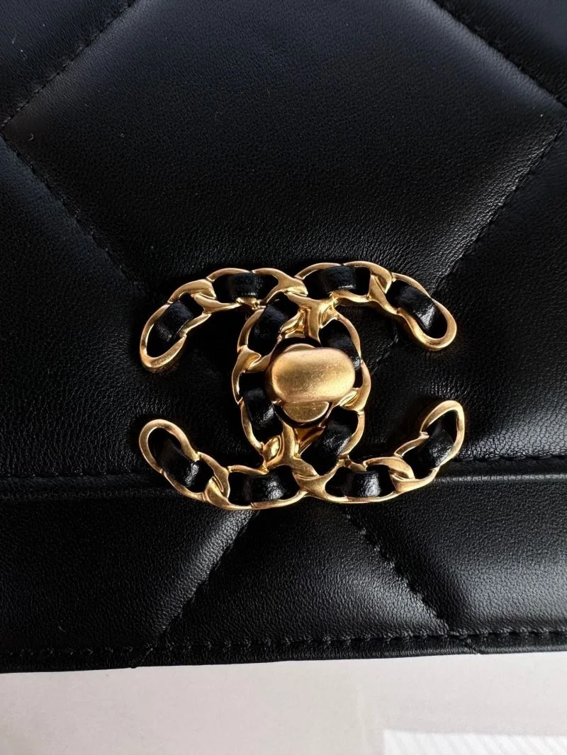 Chanel 19 Bags Soft 55560