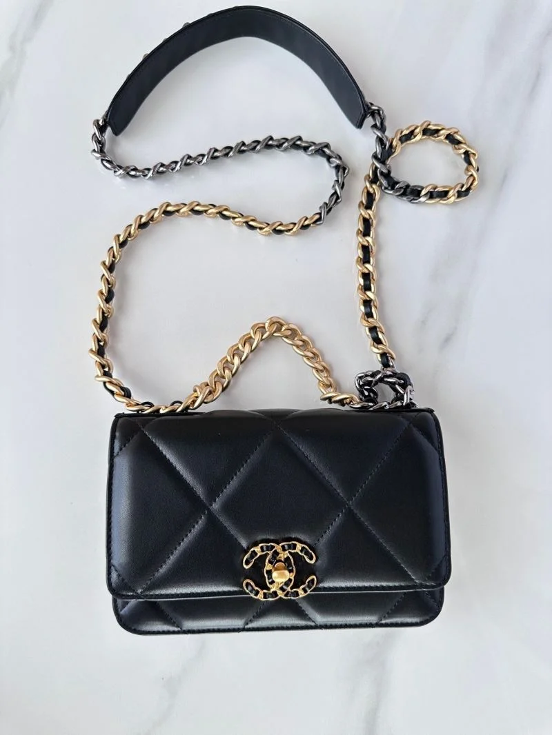 Chanel 19 Bags Soft 55560