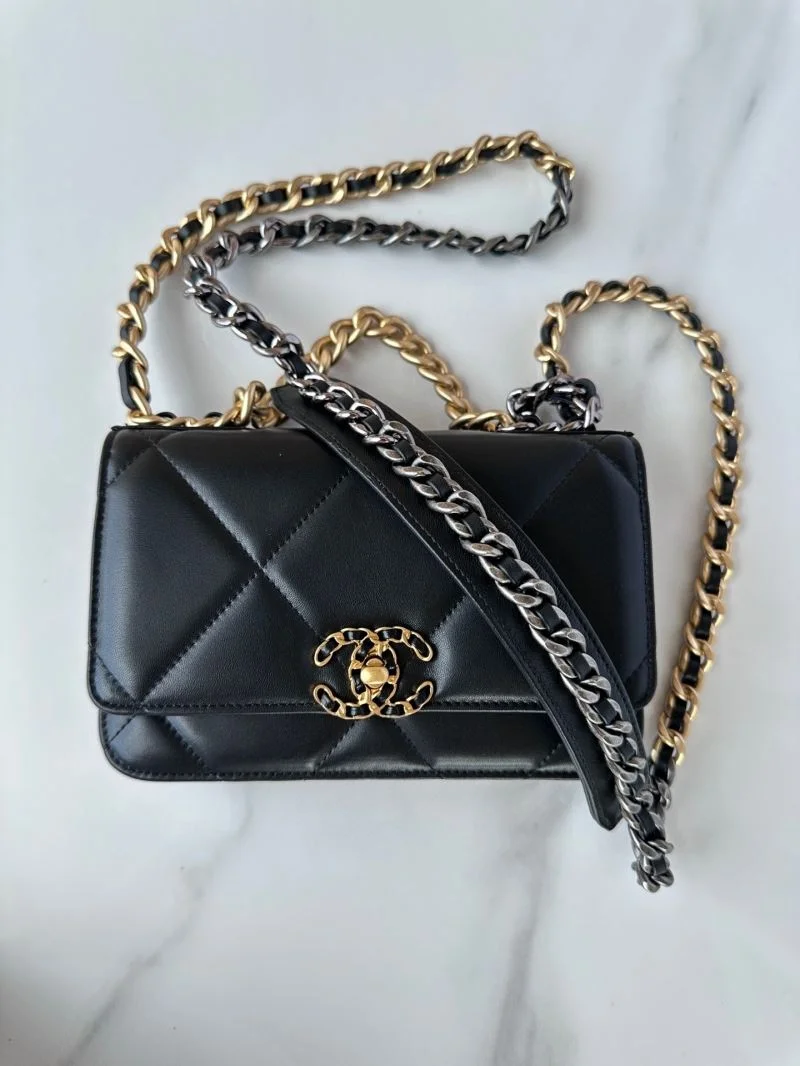 Chanel 19 Bags Soft 55560