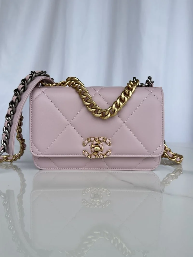 Chanel 19 Bags Functional 55563