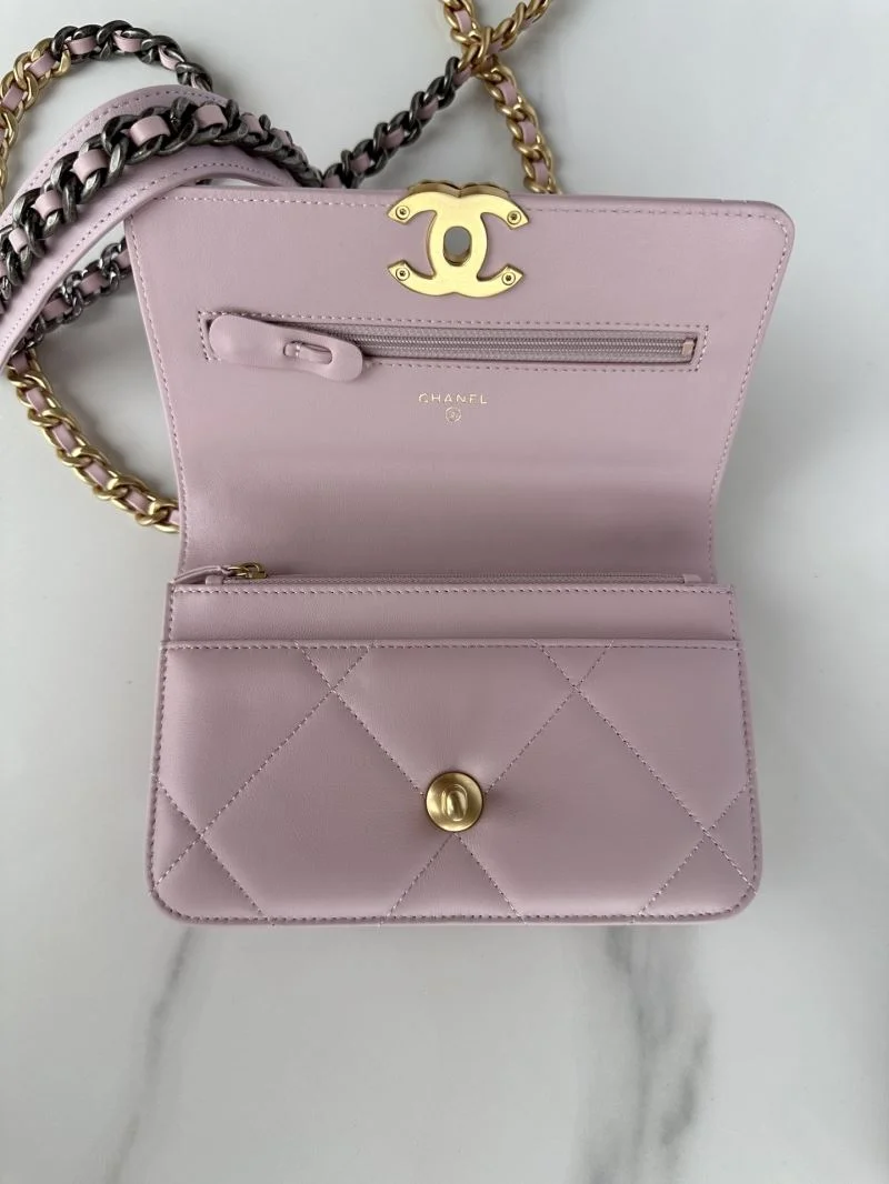 Chanel 19 Bags Functional 55563