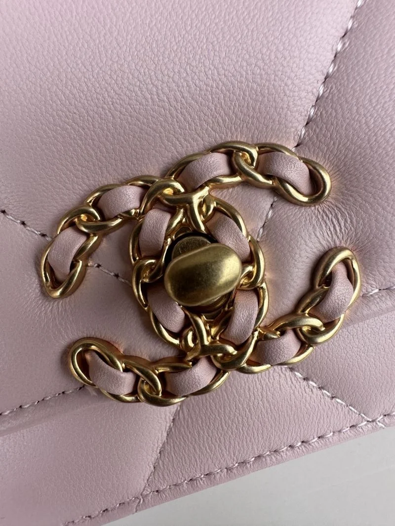Chanel 19 Bags Functional 55563
