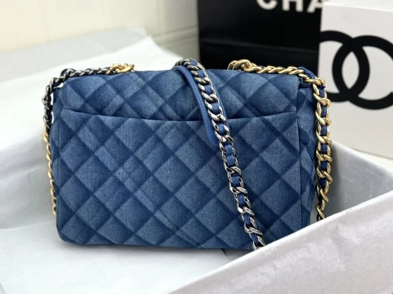 Chanel 19 Bags FashionForward 55582