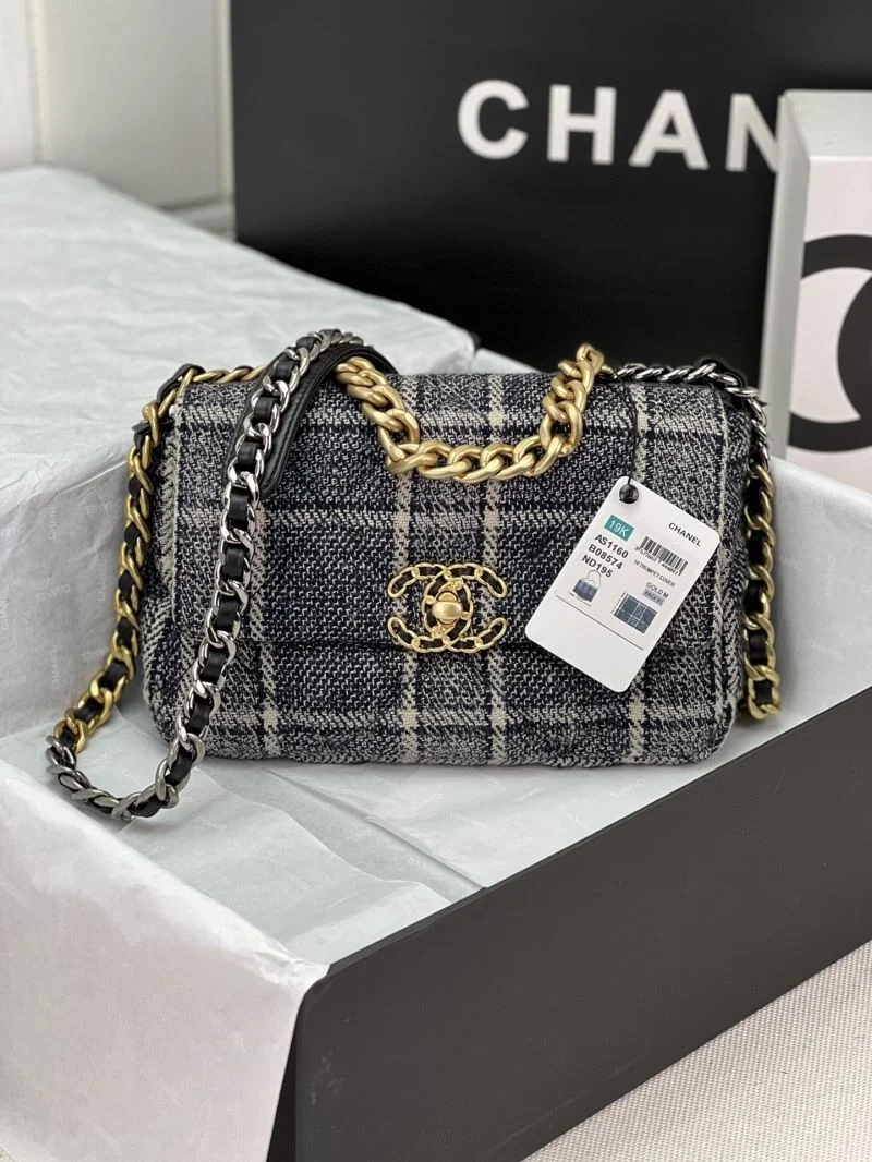 Chanel 19 Bags Elegant 55547