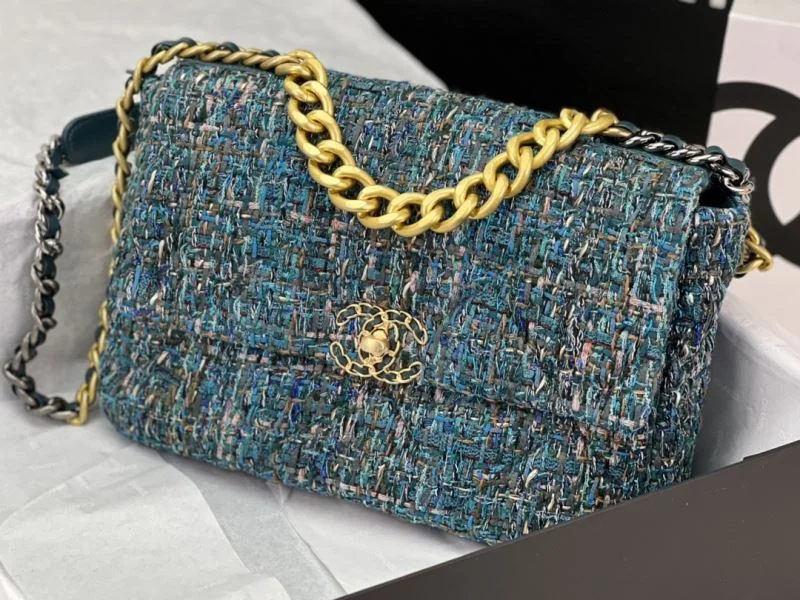 Minimalist Chanel 19 Bags 55618