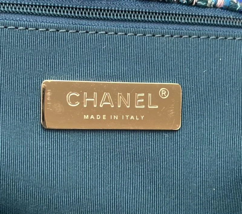 Minimalist Chanel 19 Bags 55618