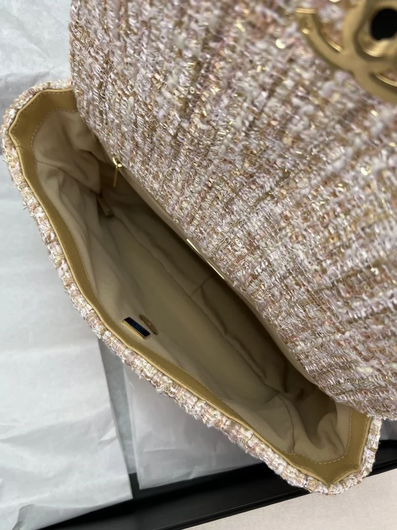 Chanel 19 Bags Effortless 55538