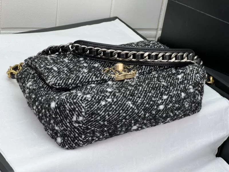 HighQuality Chanel 19 Bags 55539