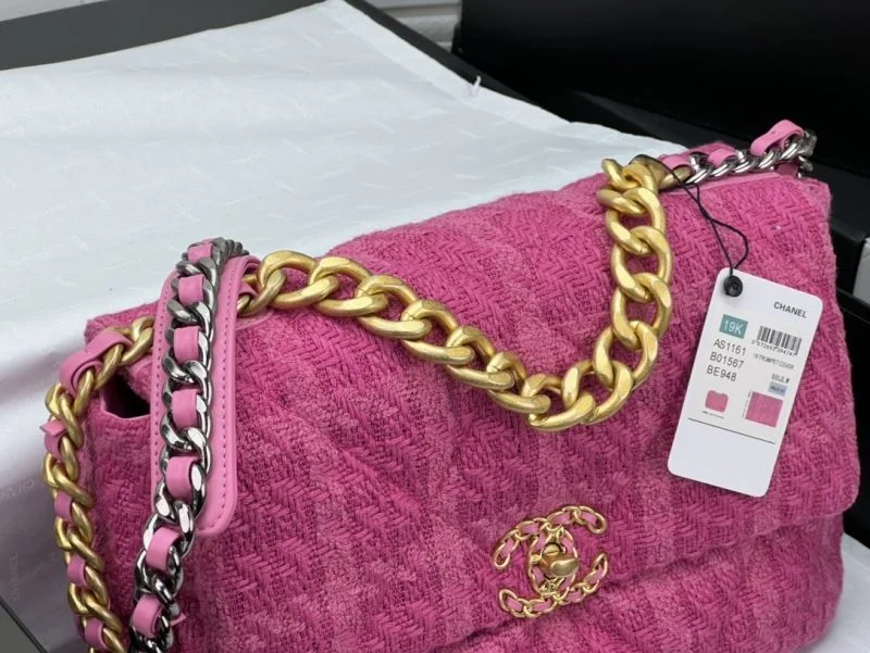 Reliable Chanel 19 Bags 55537