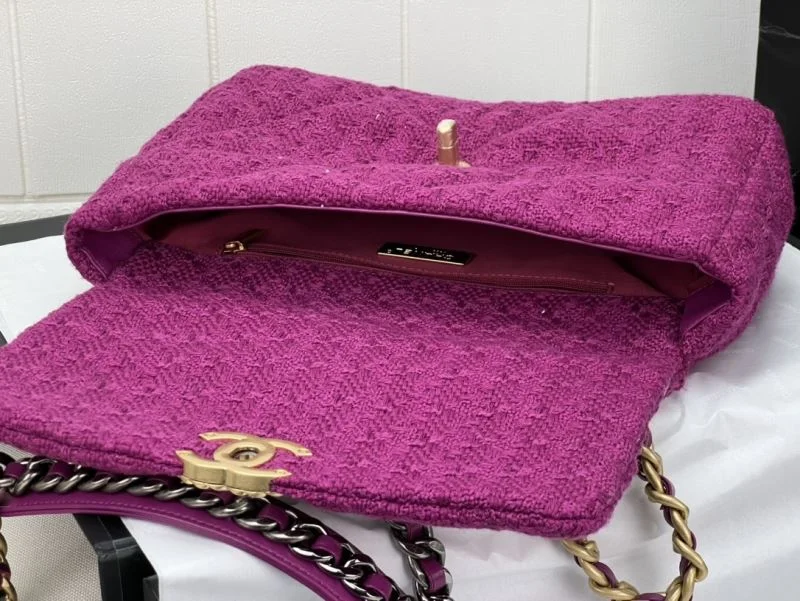 Unisex Chanel 19 Bags 55605